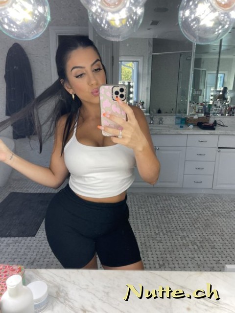 Salut je m&rsquo;appelle Andrea je suis dispos 